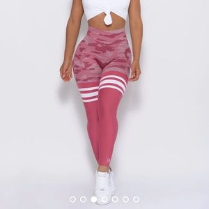 Bombshell Thigh Highs Pink camo leggings size small